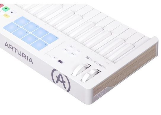 Миди-клавиатура ARTURIA KeyLab Essential 61 mk3 Alpine White